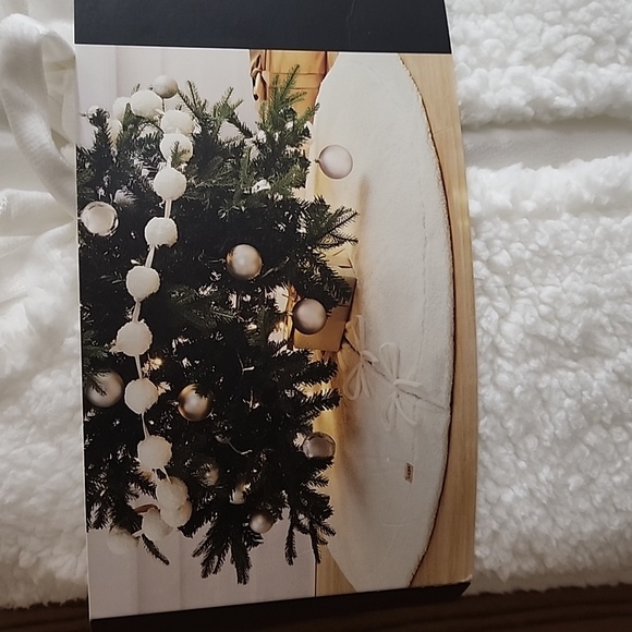 UGG - Picture 2 of 6